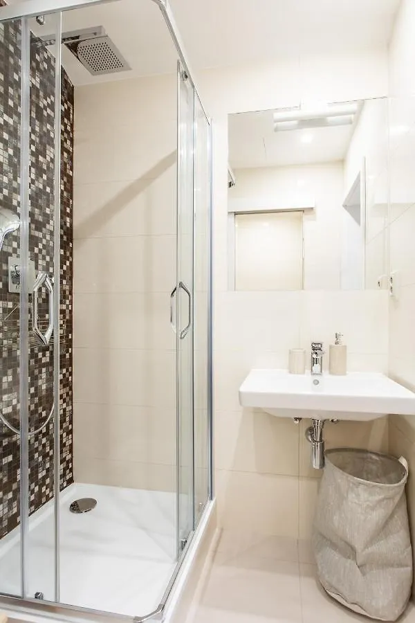 Cozy Modern Studio In Prague'S Absolute Center